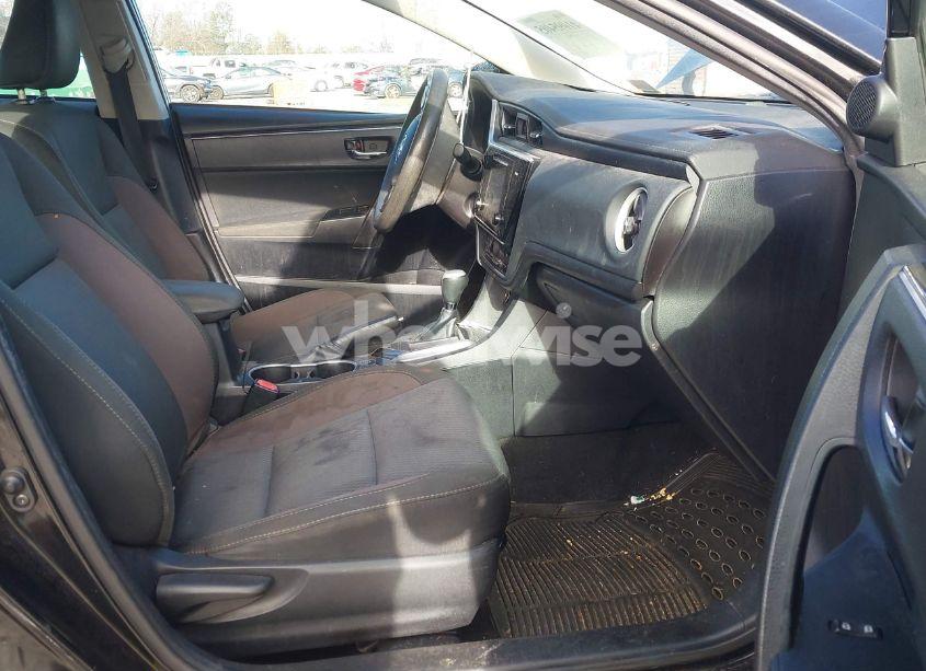 Photo 5 of 2017 Toyota Corolla LE (VIN 2T1BURHEXHC883639)