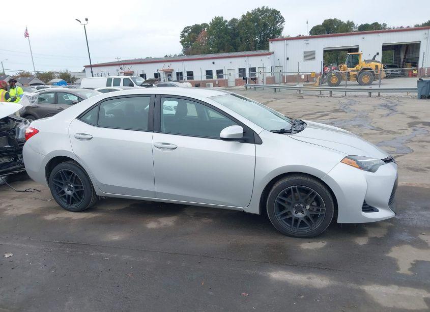 Photo 13 of 2017 Toyota Corolla LE (VIN 2T1BURHEXHC897413)