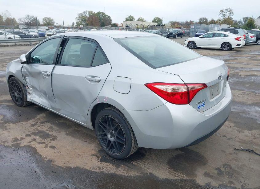 Photo 3 of 2017 Toyota Corolla LE (VIN 2T1BURHEXHC897413)