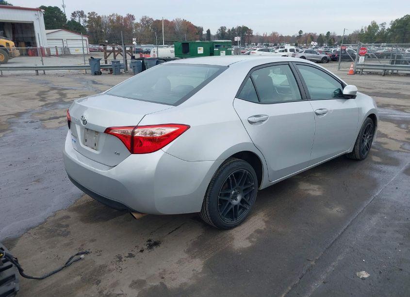 Photo 4 of 2017 Toyota Corolla LE (VIN 2T1BURHEXHC897413)