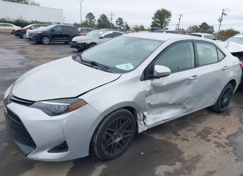 Photo 6 of 2017 Toyota Corolla LE (VIN 2T1BURHEXHC897413)