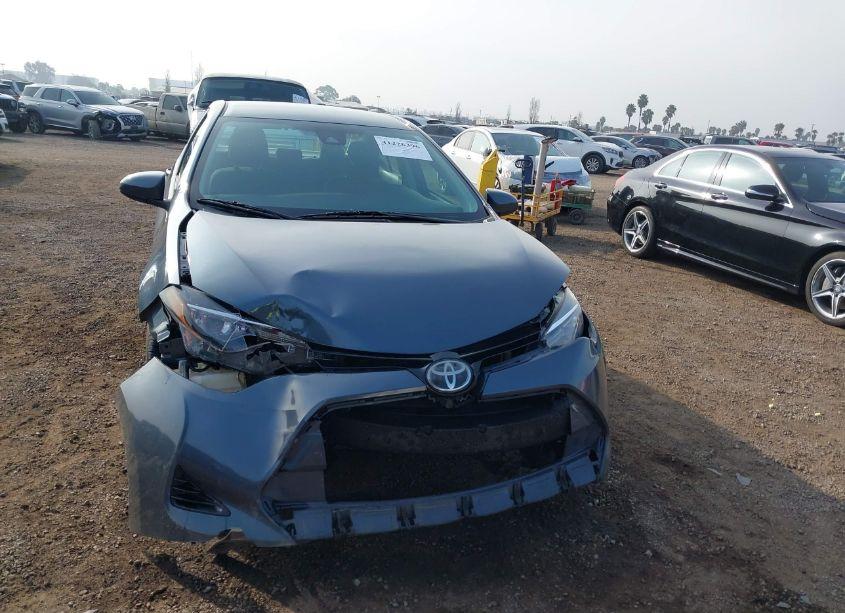 Photo 13 of 2017 Toyota Corolla LE (VIN 2T1BURHEXHC927610)