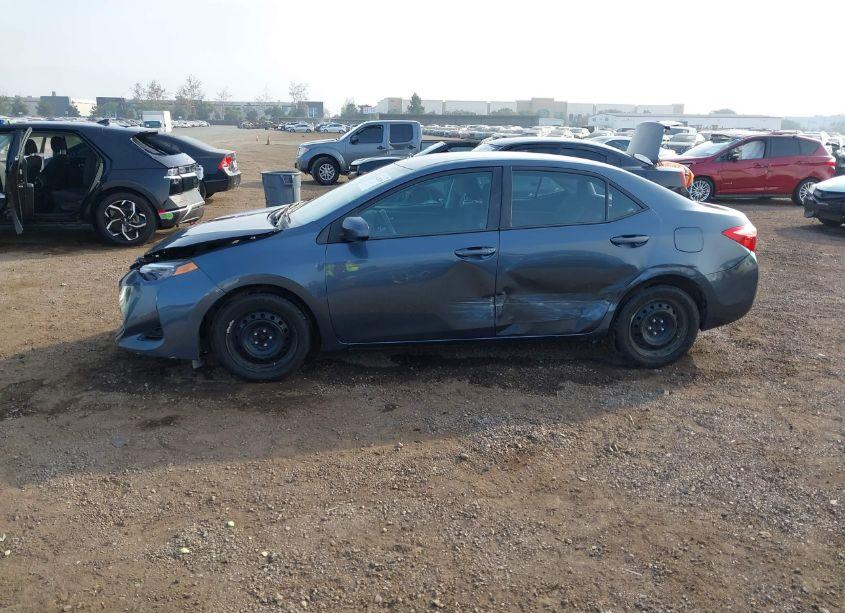 Photo 15 of 2017 Toyota Corolla LE (VIN 2T1BURHEXHC927610)