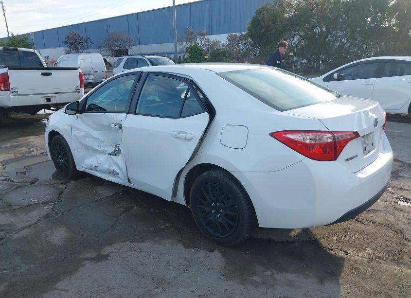 Photo 3 of 2017 Toyota Corolla LE (VIN 2T1BURHEXHC933214)