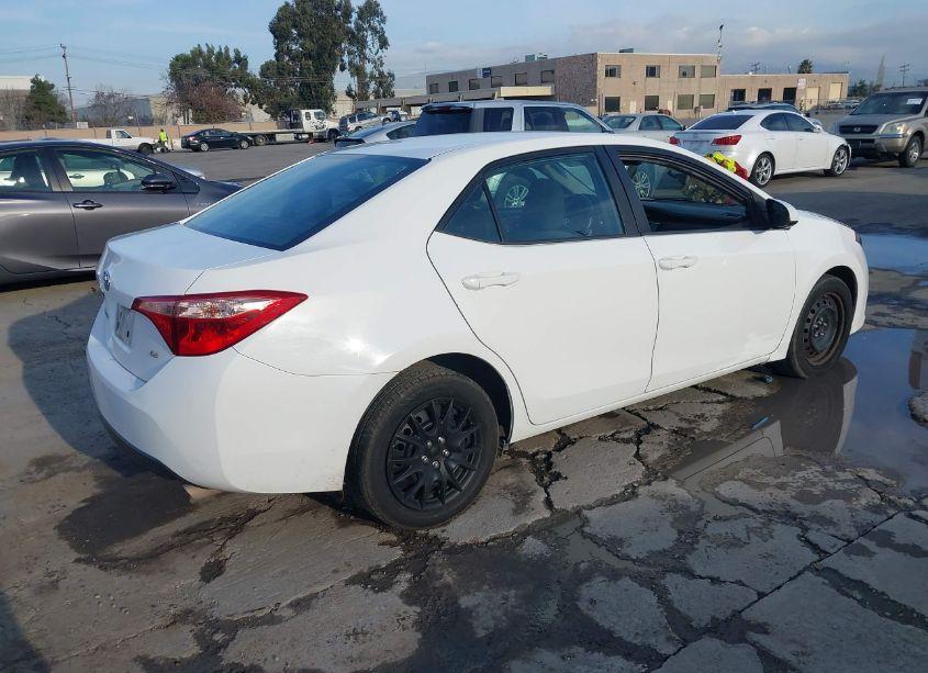 Photo 4 of 2017 Toyota Corolla LE (VIN 2T1BURHEXHC933214)