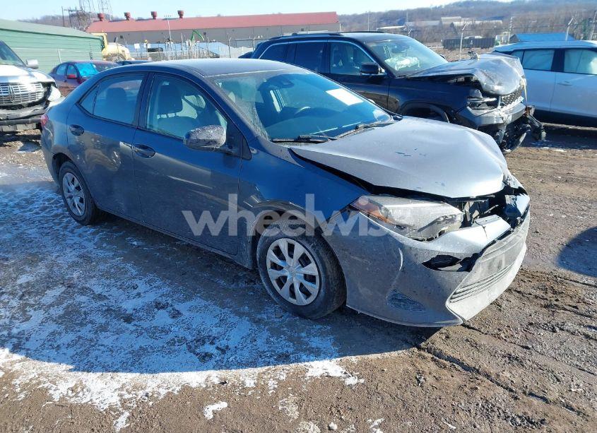 2017 Toyota Corolla L (VIN 2T1BURHEXHC937750) main photo
