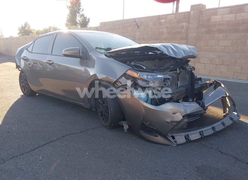 2017 Toyota Corolla LE (VIN 2T1BURHEXHC940342) main photo