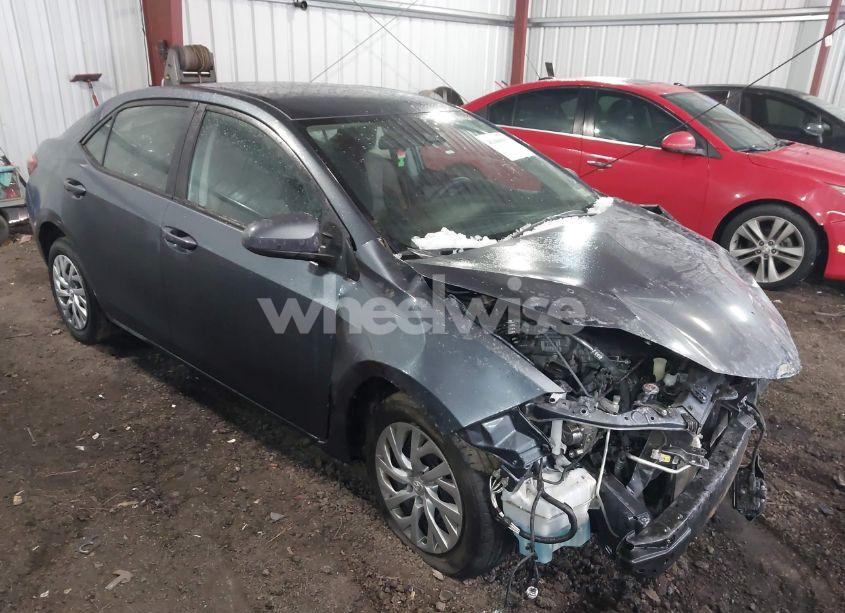 2017 Toyota Corolla LE (VIN 2T1BURHEXHC942544) main photo