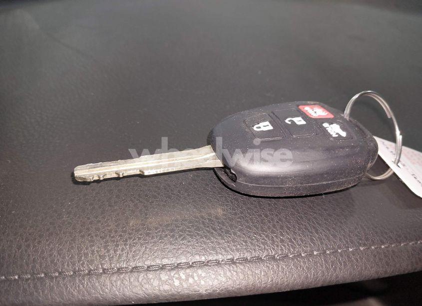 Photo 11 of 2017 Toyota Corolla LE (VIN 2T1BURHEXHC942544)