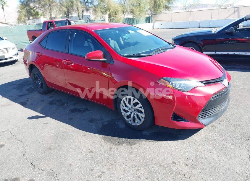 2017 Toyota Corolla LE (VIN 2T1BURHEXHC952670) main photo