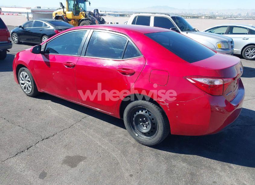 Photo 3 of 2017 Toyota Corolla LE (VIN 2T1BURHEXHC952670)