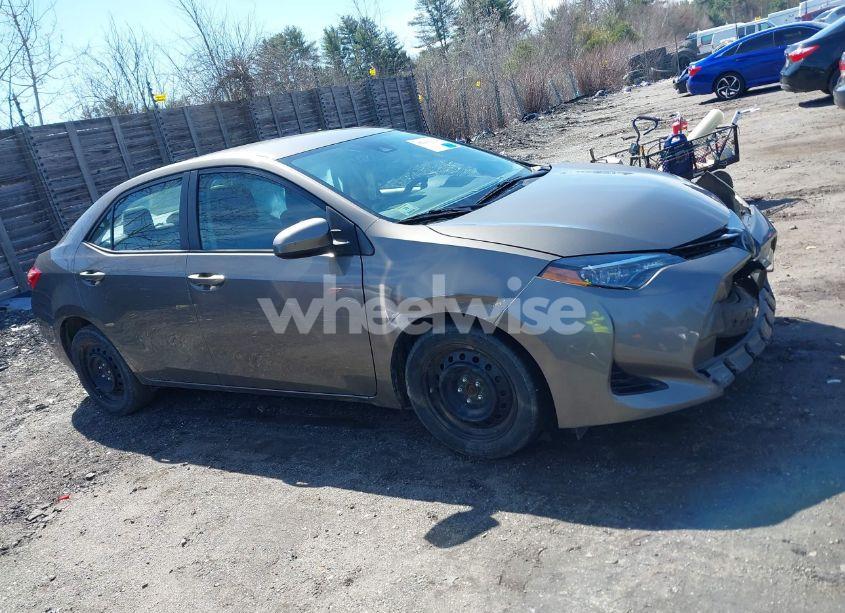 Photo 13 of 2017 Toyota Corolla LE (VIN 2T1BURHEXHC960185)