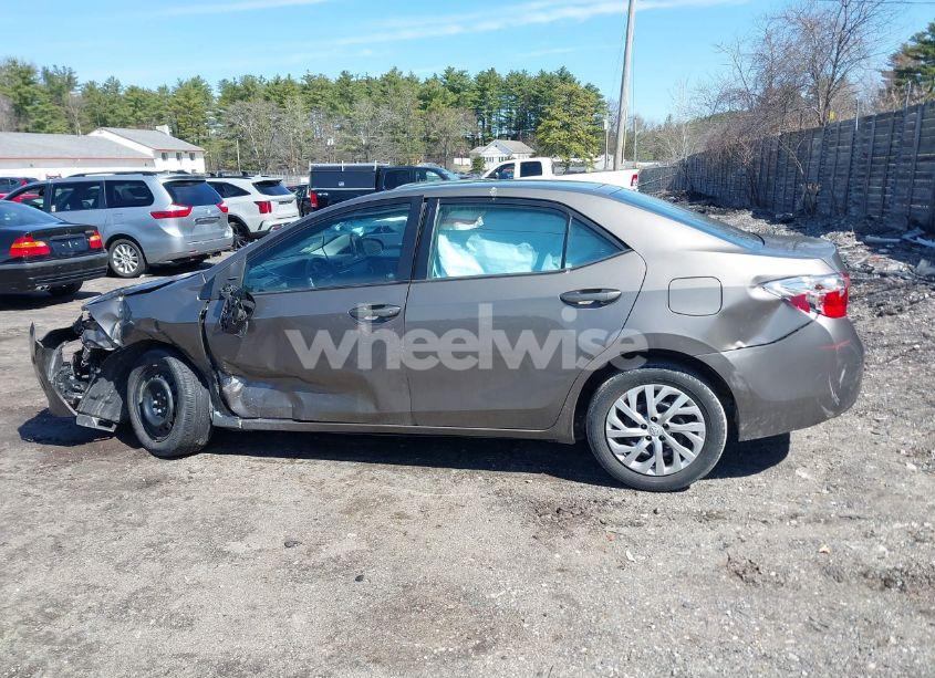 Photo 14 of 2017 Toyota Corolla LE (VIN 2T1BURHEXHC960185)