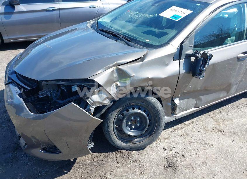 Photo 6 of 2017 Toyota Corolla LE (VIN 2T1BURHEXHC960185)