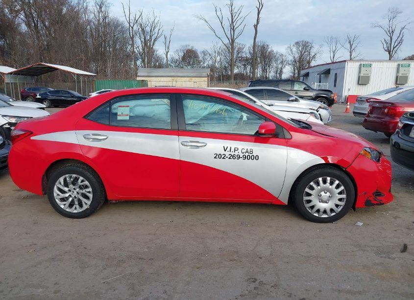 Photo 13 of 2017 Toyota Corolla LE (VIN 2T1BURHEXHC961014)