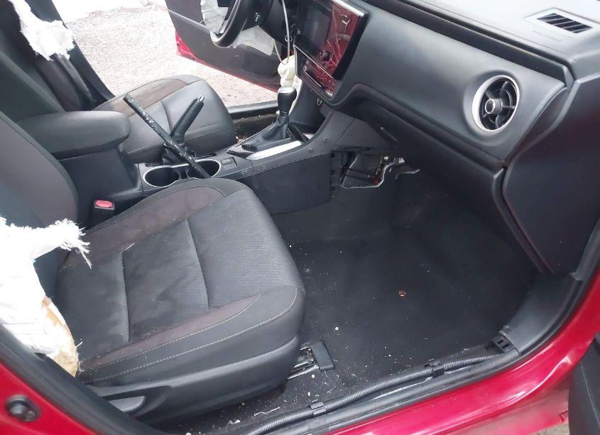 Photo 5 of 2017 Toyota Corolla LE (VIN 2T1BURHEXHC961014)