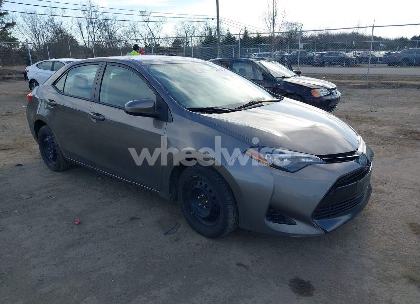 2017 Toyota Corolla LE (VIN 2T1BURHEXHC963653) main photo