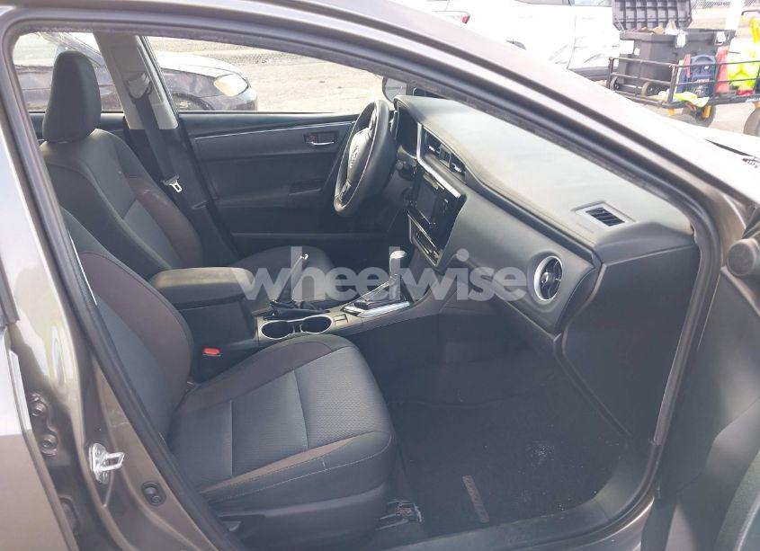 Photo 5 of 2017 Toyota Corolla LE (VIN 2T1BURHEXHC963653)