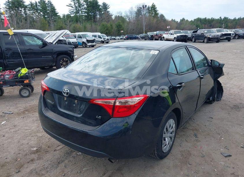 Photo 4 of 2018 Toyota Corolla LE (VIN 2T1BURHEXJC003206)