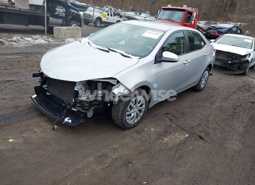 Photo 2 of 2018 Toyota Corolla LE (VIN 2T1BURHEXJC007756)
