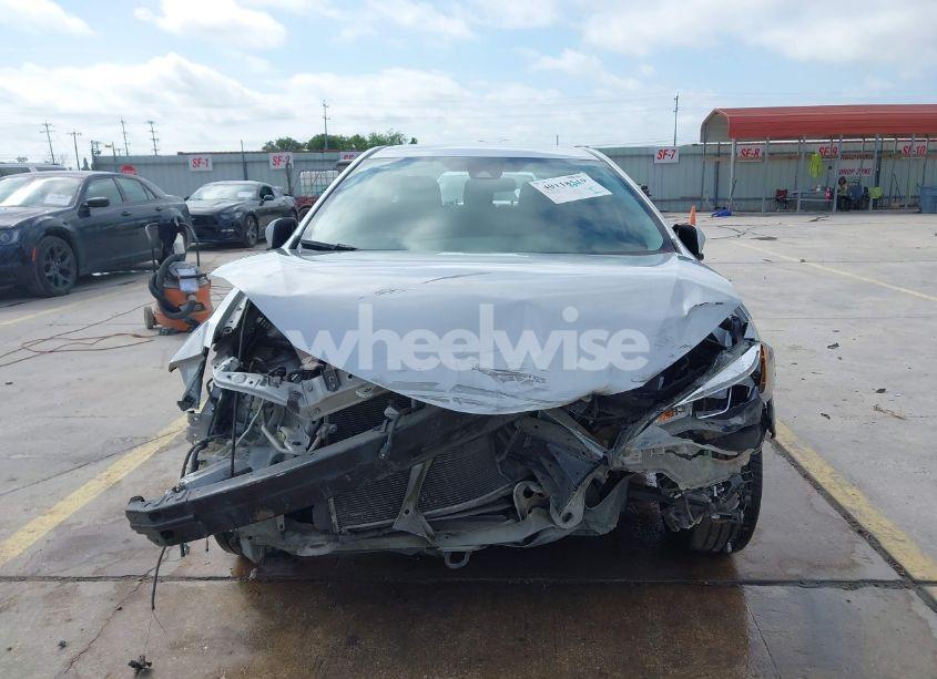Photo 12 of 2018 Toyota Corolla SE (VIN 2T1BURHEXJC014934)