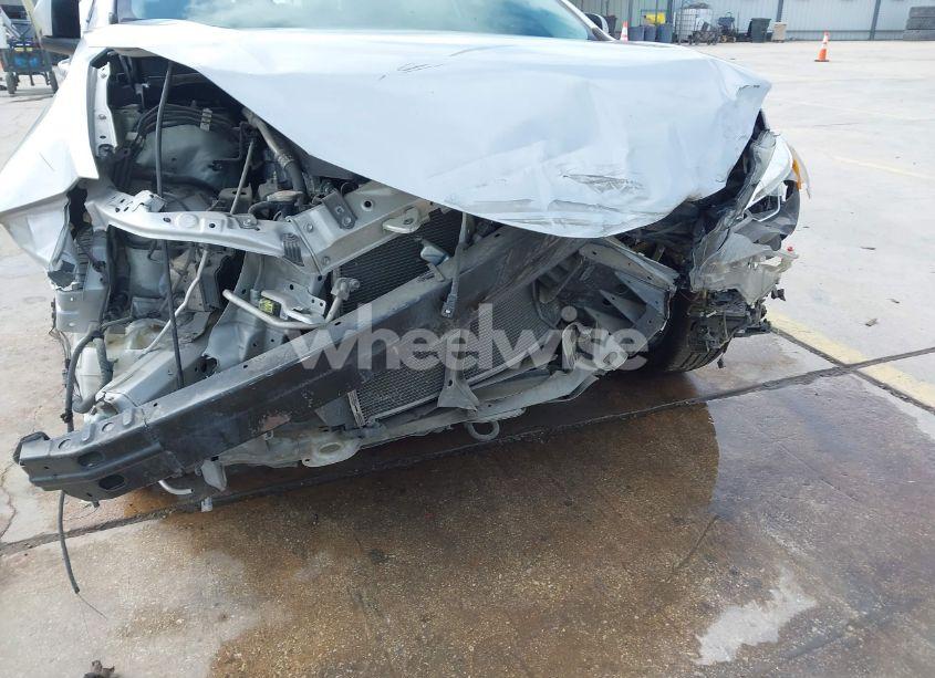 Photo 6 of 2018 Toyota Corolla SE (VIN 2T1BURHEXJC014934)