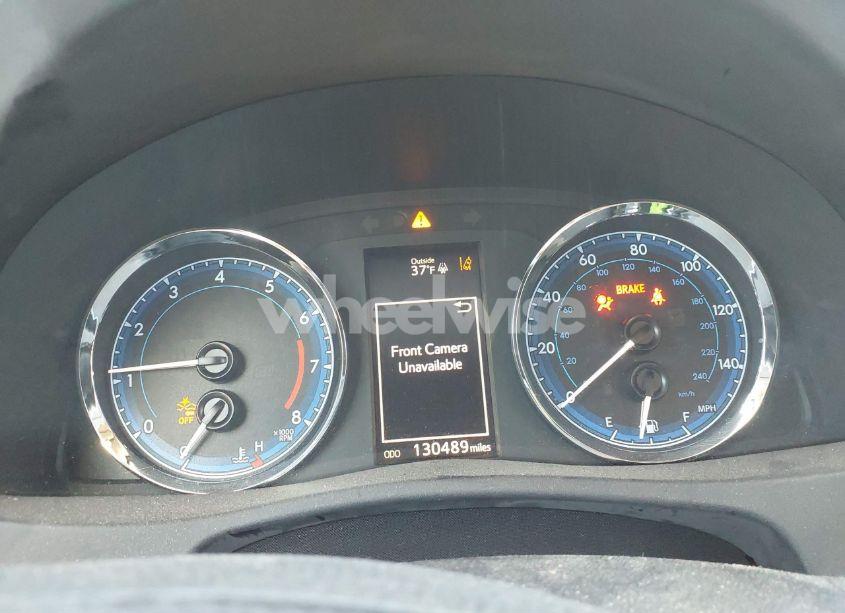 Photo 7 of 2018 Toyota Corolla SE (VIN 2T1BURHEXJC015856)