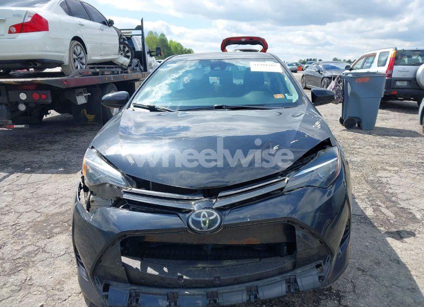 Photo 12 of 2018 Toyota Corolla LE (VIN 2T1BURHEXJC024475)