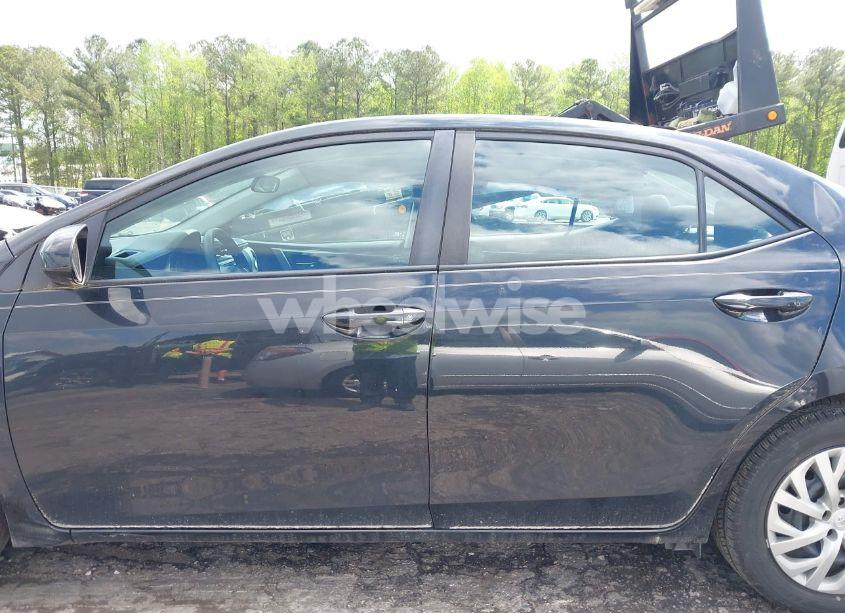 Photo 14 of 2018 Toyota Corolla LE (VIN 2T1BURHEXJC024475)