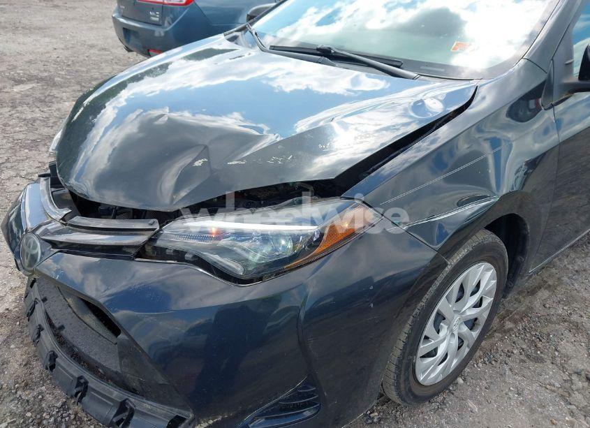 Photo 18 of 2018 Toyota Corolla LE (VIN 2T1BURHEXJC024475)