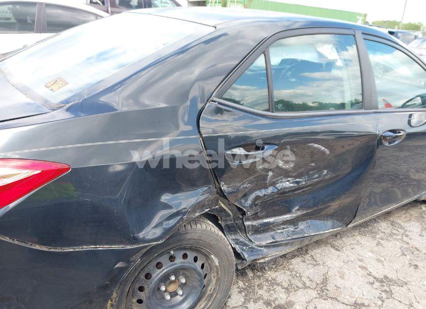 Photo 20 of 2018 Toyota Corolla LE (VIN 2T1BURHEXJC024475)