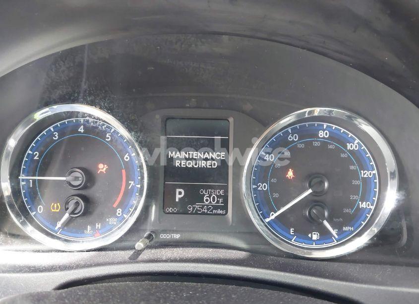 Photo 7 of 2018 Toyota Corolla LE (VIN 2T1BURHEXJC024475)