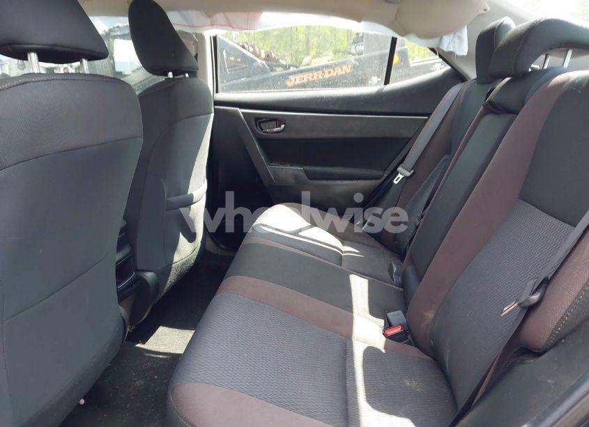 Photo 8 of 2018 Toyota Corolla LE (VIN 2T1BURHEXJC024475)