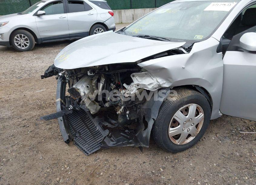 Photo 12 of 2018 Toyota Corolla LE (VIN 2T1BURHEXJC031295)