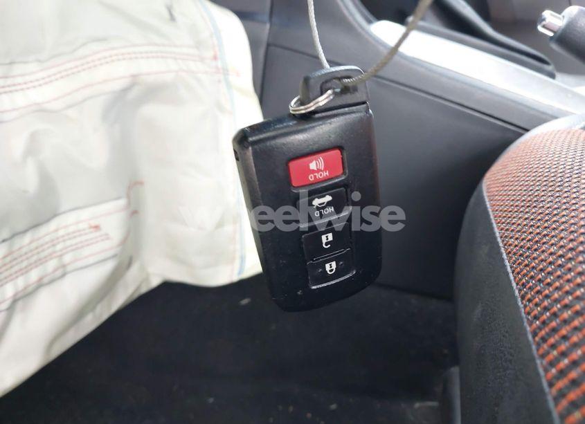 Photo 11 of 2018 Toyota Corolla L/LE/XLE/SE/XSE (VIN 2T1BURHEXJC033824)