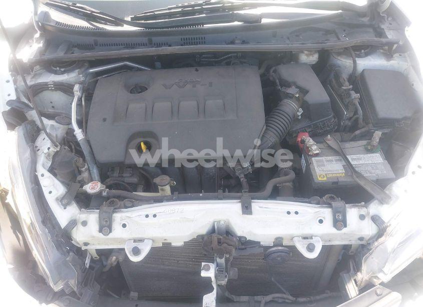 Photo 10 of 2018 Toyota Corolla SE (VIN 2T1BURHEXJC040689)