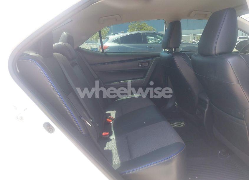 Photo 8 of 2018 Toyota Corolla SE (VIN 2T1BURHEXJC040689)