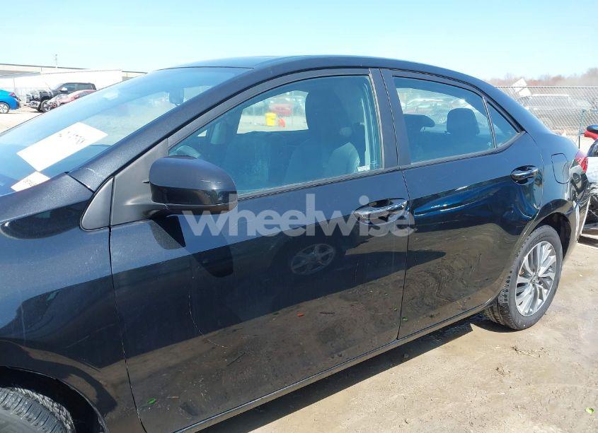 Photo 15 of 2018 Toyota Corolla XLE (VIN 2T1BURHEXJC041681)