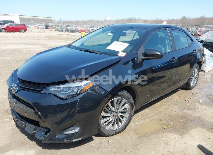 Photo 2 of 2018 Toyota Corolla XLE (VIN 2T1BURHEXJC041681)