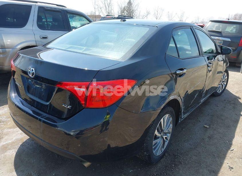 Photo 4 of 2018 Toyota Corolla XLE (VIN 2T1BURHEXJC041681)