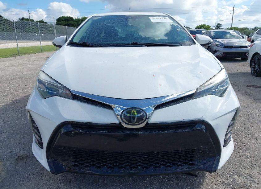 Photo 12 of 2018 Toyota Corolla SE (VIN 2T1BURHEXJC064376)