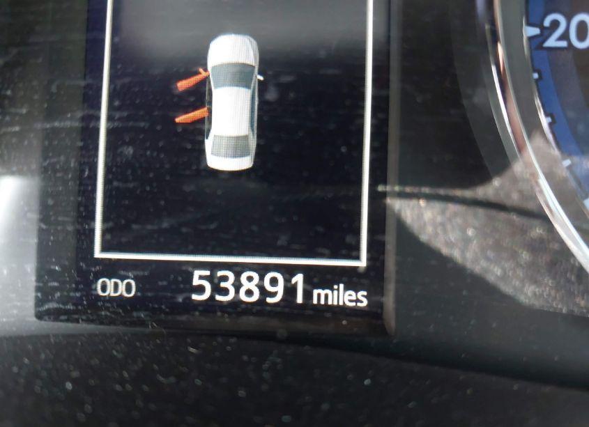 Photo 15 of 2018 Toyota Corolla SE (VIN 2T1BURHEXJC064376)