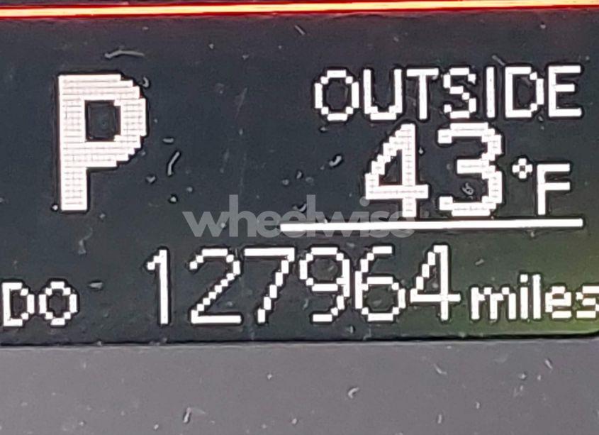 Photo 15 of 2018 Toyota Corolla LE (VIN 2T1BURHEXJC064457)