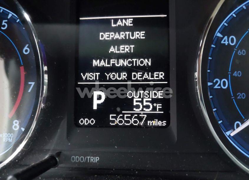 Photo 14 of 2018 Toyota Corolla LE (VIN 2T1BURHEXJC071036)