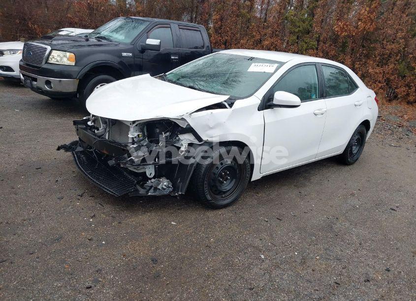 Photo 2 of 2018 Toyota Corolla LE (VIN 2T1BURHEXJC071036)