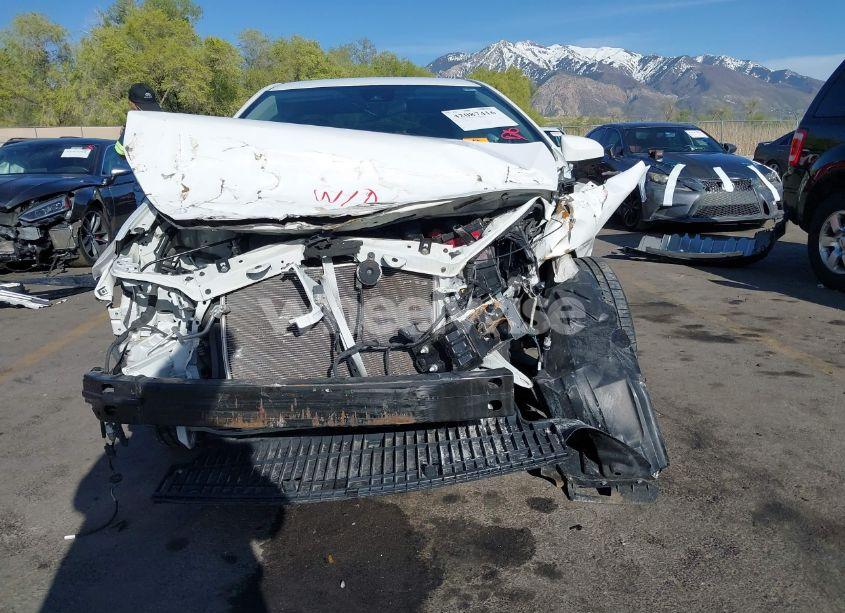 Photo 6 of 2018 Toyota Corolla LE (VIN 2T1BURHEXJC096289)