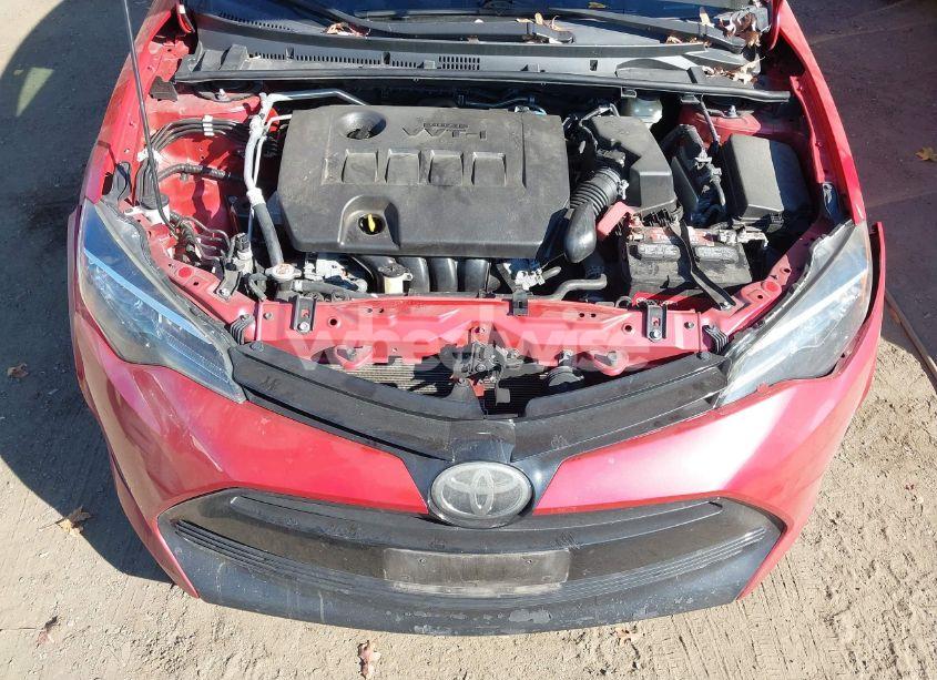Photo 10 of 2018 Toyota Corolla LE (VIN 2T1BURHEXJC098995)