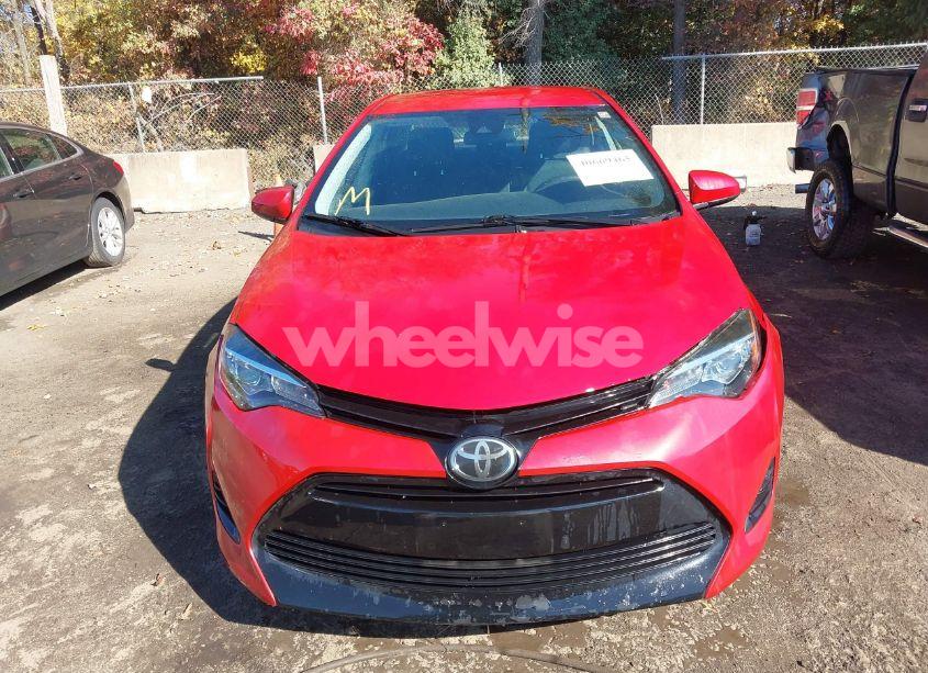 Photo 12 of 2018 Toyota Corolla LE (VIN 2T1BURHEXJC098995)
