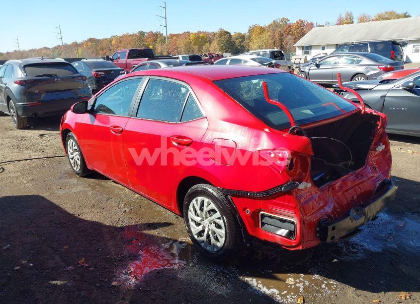 Photo 3 of 2018 Toyota Corolla LE (VIN 2T1BURHEXJC098995)