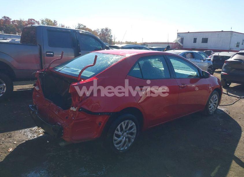 Photo 4 of 2018 Toyota Corolla LE (VIN 2T1BURHEXJC098995)